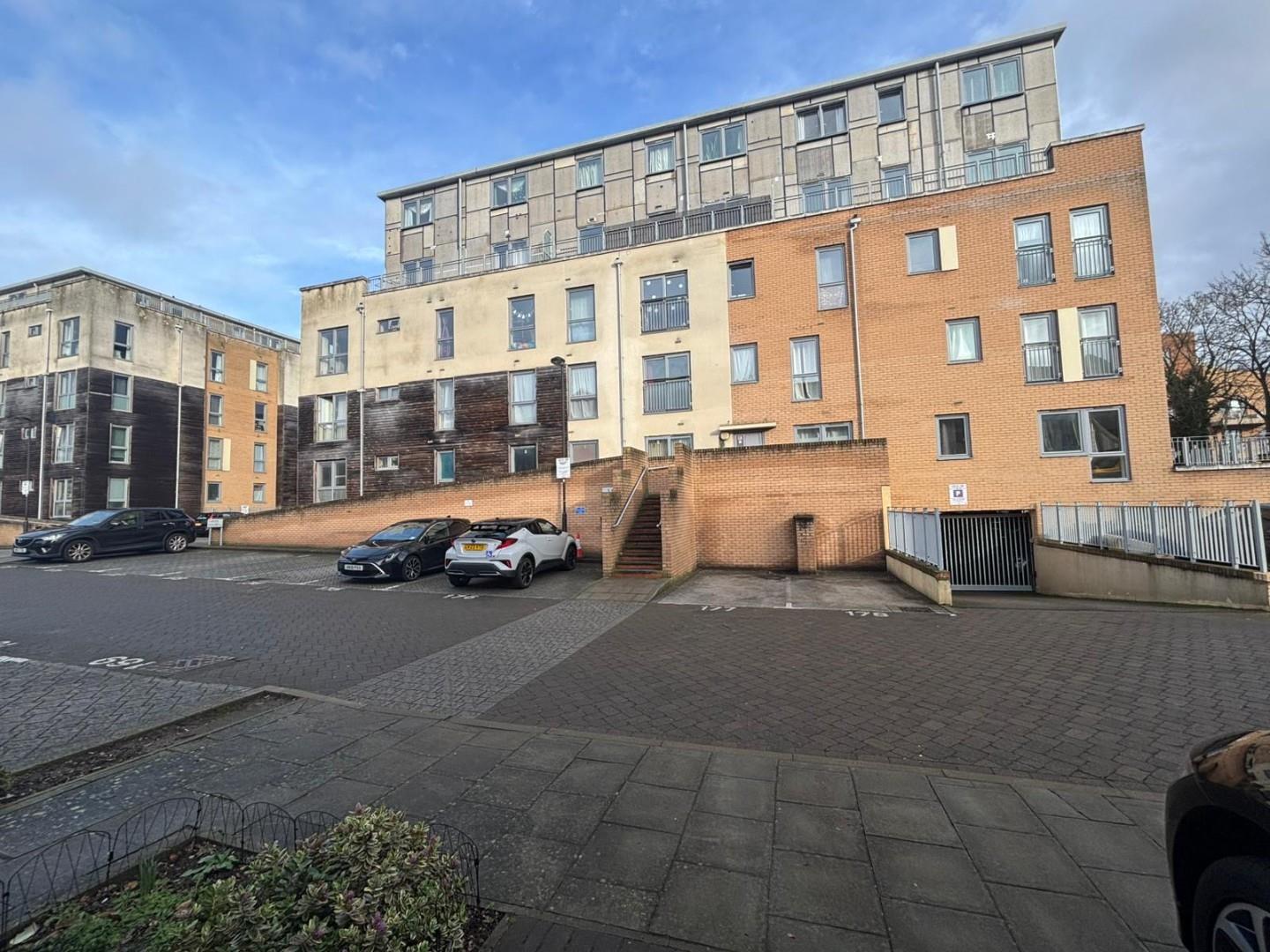Cameron Crescent, Edgware